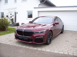 Rot Gebraucht 2021 BMW 745e M Sport Limousine | 69.990 €