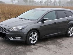 Grau Gebraucht 2017 Ford Focus Titanium Kombi | 10.500 € (Fairer Preis)