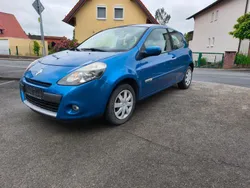 Blau Gebraucht 2009 Renault Clio II Expression Limousine | 2.990 € (Fairer Preis)