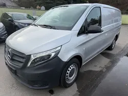 Silber Gebraucht 2019 Mercedes Vito Van / Kleinbus | 14.490 € (Teuer)