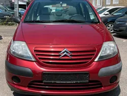Rot Gebraucht 2004 Citroën C3 Kleinwagen | 2.990 €