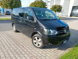 Schwarz Gebraucht 2014 VW Caravelle Van / Kleinbus | 23.500 €