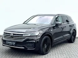 Unbekannt (metallic) Gebraucht 2024 VW Touareg R-line SUV | 58.990 € (Guter Preis)