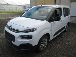 Weiß Gebraucht 2022 Citroën e-Berlingo Feel Van / Kleinbus | 24.990 € (Etwas zu teuer)