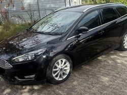 Schwarz Gebraucht 2015 Ford Focus Titanium Kombi | 8.299 € (Guter Preis)