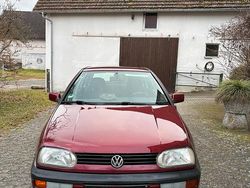 Rot Gebraucht 1993 VW Golf III Kleinwagen | 1.800 €