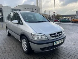 Silber Gebraucht 2004 Opel Zafira Njoy Van / Kleinbus | 2.990 € (Etwas zu teuer)