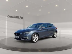 Grau Gebraucht 2022 Seat Leon FR Limousine | 25.098 € (Etwas zu teuer)