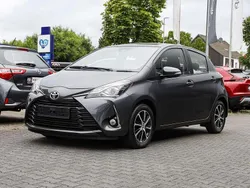 Marlingrau metallic Gebraucht 2018 Toyota Yaris Basis Limousine | 13.989 € (Etwas zu teuer)