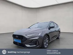 Grau Gebraucht 2024 Ford Focus ST-Line X Kombi | 26.940 € (Guter Preis)