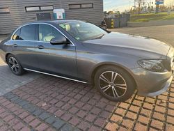 Grau Gebraucht 2020 Mercedes E220 Limousine | 29.999 € (Fairer Preis)