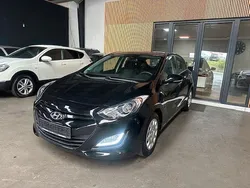 Schwarz Gebraucht 2014 Hyundai i30 Classic Limousine | 6.990 € (Guter Preis)