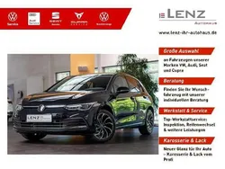 Deep black perleffekt (metallic) Gebraucht 2023 VW Golf VIII Life Limousine | 25.990 € (Fairer Preis)