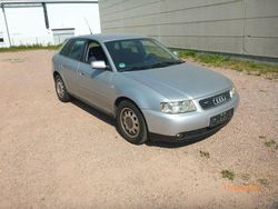 Silber Gebraucht 2002 Audi A3 Ambiente Limousine | 1.750 € (Superpreis)