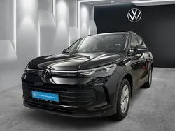 Deep black perleffekt Gebraucht 2024 VW Tiguan Basis SUV | 37.190 € (Guter Preis)