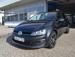 Grau Gebraucht 2016 VW Golf VII Allstar Limousine | 12.990 € (Guter Preis)
