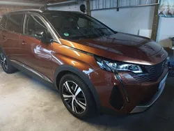 Braun Gebraucht 2021 Peugeot 5008 GT Van / Kleinbus | 22.999 € (Guter Preis)