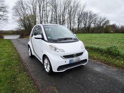 Weiß Gebraucht 2012 Smart ForTwo Coupé Passion Kleinwagen | 6.950 € (Fairer Preis)
