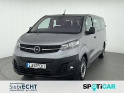 Grau Gebraucht 2023 Opel Vivaro-e Combi Van | 33.980 € (Etwas zu teuer)