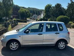 Grau Gebraucht 2004 Mazda 2 Kleinwagen | 1.550 €