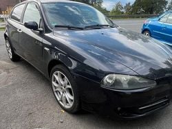 Schwarz Gebraucht 2007 Alfa Romeo 147 Distinctive Kleinwagen | 390 € (Superpreis)