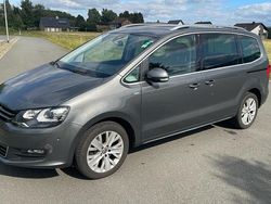 Grau Gebraucht 2014 VW Sharan Trendline Van / Kleinbus | 19.990 €