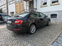 Schwarz Gebraucht 2015 Skoda Octavia Style Limousine | 13.999 € (Fairer Preis)