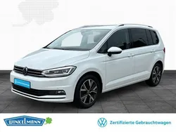 Weiss Gebraucht 2022 VW Touran Highline Van / Kleinbus | 29.950 € (Guter Preis)