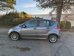 Grau Gebraucht 2008 Mercedes A180 Limousine | 1.490 € (Fairer Preis)