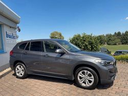 Mineralgrau (metallic) Gebraucht 2022 BMW X1 Advantage SUV | 18.990 € (Superpreis)