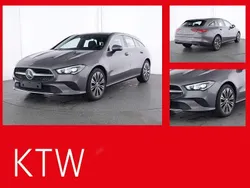 Mountaingrau met. Gebraucht 2023 Mercedes CLA180 Progressive Limousine | 28.333 € (Fairer Preis)