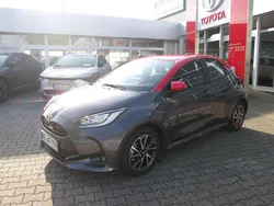 Marlingrau Gebraucht 2021 Toyota Yaris Hybrid Limousine | 20.500 € (Fairer Preis)