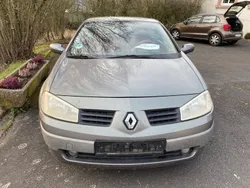 Silber Gebraucht 2005 Renault Mégane Cabriolet Authentique Cabrio | 799 € (Guter Preis)
