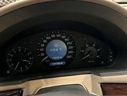 Schwarz Gebraucht 2002 Mercedes 220 Limousine | 5.000 €