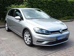 Silber Gebraucht 2018 VW Golf VII Highline Limousine | 15.500 € (Guter Preis)