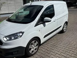 Weiß Gebraucht 2015 Ford Courier Van / Kleinbus | 5.900 €