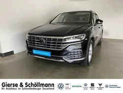 Deep black perleffekt (metallic) Gebraucht 2021 VW Touareg Atmosphere SUV | 45.950 € (Guter Preis)