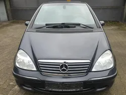Schwarz Gebraucht 2001 Mercedes A140 Elegance Kleinwagen | 3.499 €