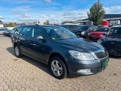 Grau Gebraucht 2009 Skoda Octavia Ambiente Kombi | 3.999 € (Superpreis)