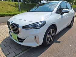Weiß Gebraucht 2023 BMW 218 Luxury Line Kombi | 27.200 € (Fairer Preis)