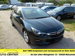 Grün Gebraucht 2016 Opel Astra Dynamic Limousine | 14.990 € (Etwas zu teuer)