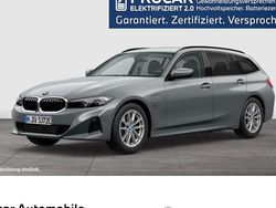 Grau Gebraucht 2022 BMW 320e Shadowline Limousine | 27.870 € (Fairer Preis)