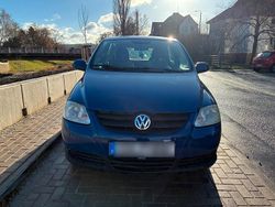 Blau Gebraucht 2009 VW Fox Refresh Kleinwagen | 2.000 € (Fairer Preis)