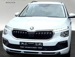 Weiß Neu 2025 Skoda Kamiq Selection SUV | 30.160 € (Fairer Preis)
