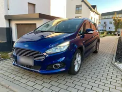 Blau Gebraucht 2016 Ford S-MAX S Van / Kleinbus | 14.500 € (Etwas zu teuer)