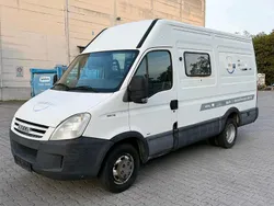 Weiß Gebraucht 2010 Iveco 35.12 Van | 3.650 €