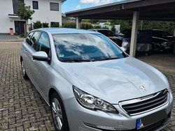 Silber Gebraucht 2015 Peugeot 308 SW Kombi | 9.985 €