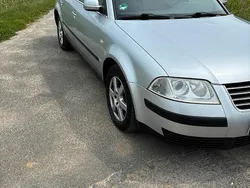 Silber Gebraucht 2000 VW Passat Limousine | 999 € (Guter Preis)