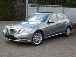 Silber Gebraucht 2012 Mercedes E200 Elegance Limousine | 10.999 € (Fairer Preis)