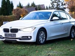 Weiß Gebraucht 2013 BMW 320 M Sport Limousine | 12.500 € (Fairer Preis)